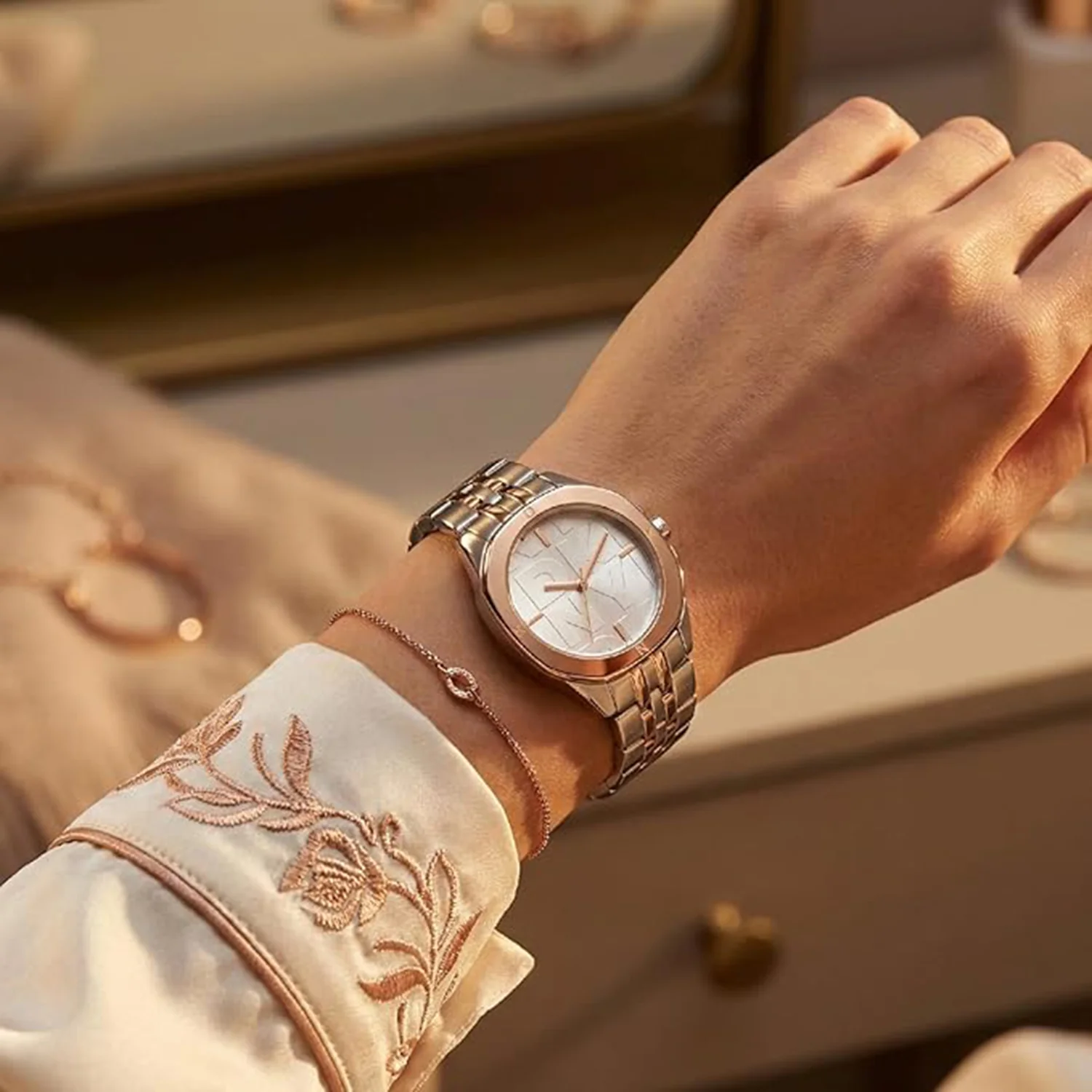 Brooklyn Midi Women Quartz Silver Dial Analog Stainless Steel Watch DK1L012M0105 - Image 5