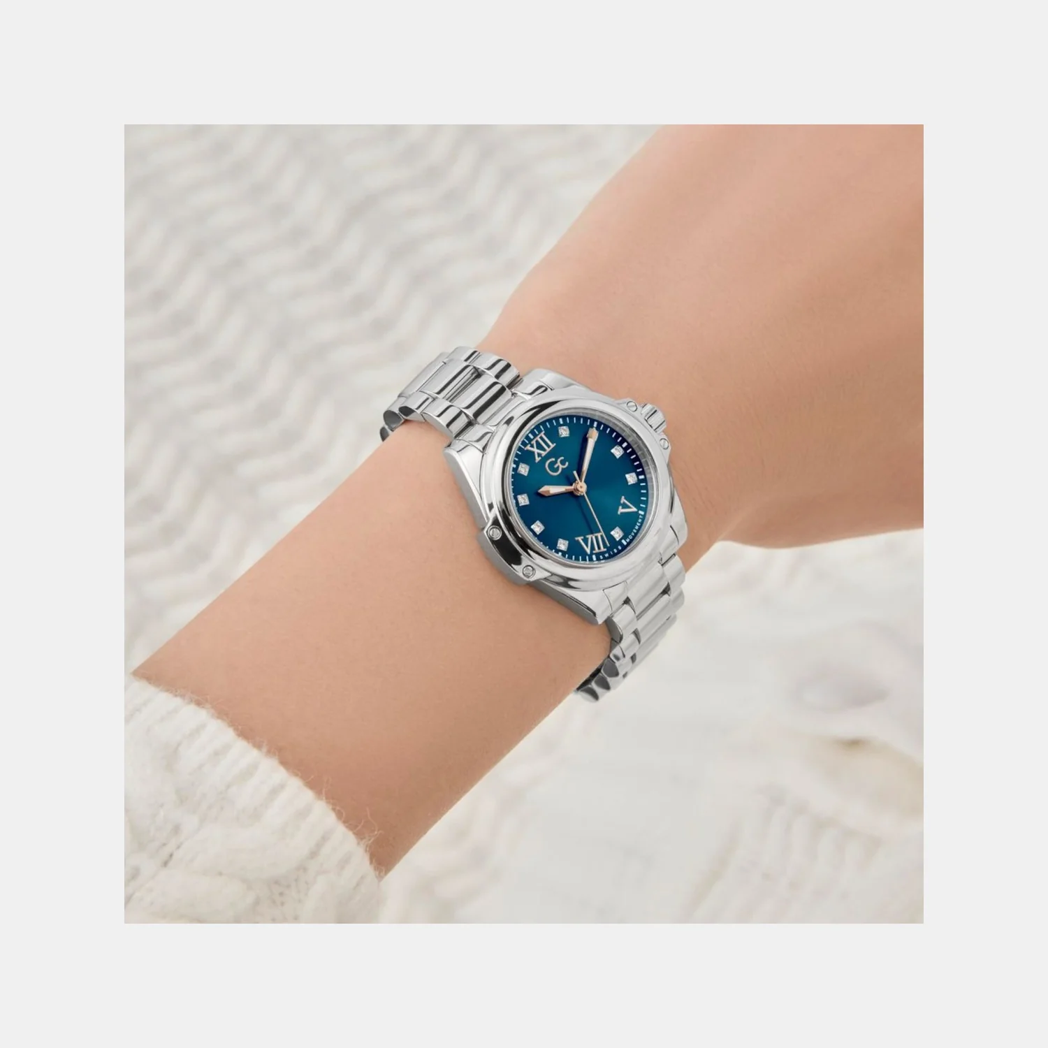 Gc Bolt Lady Mini Women Quartz Blue Dial Analog Stainless Steel Watch Z58004L7 - Image 5