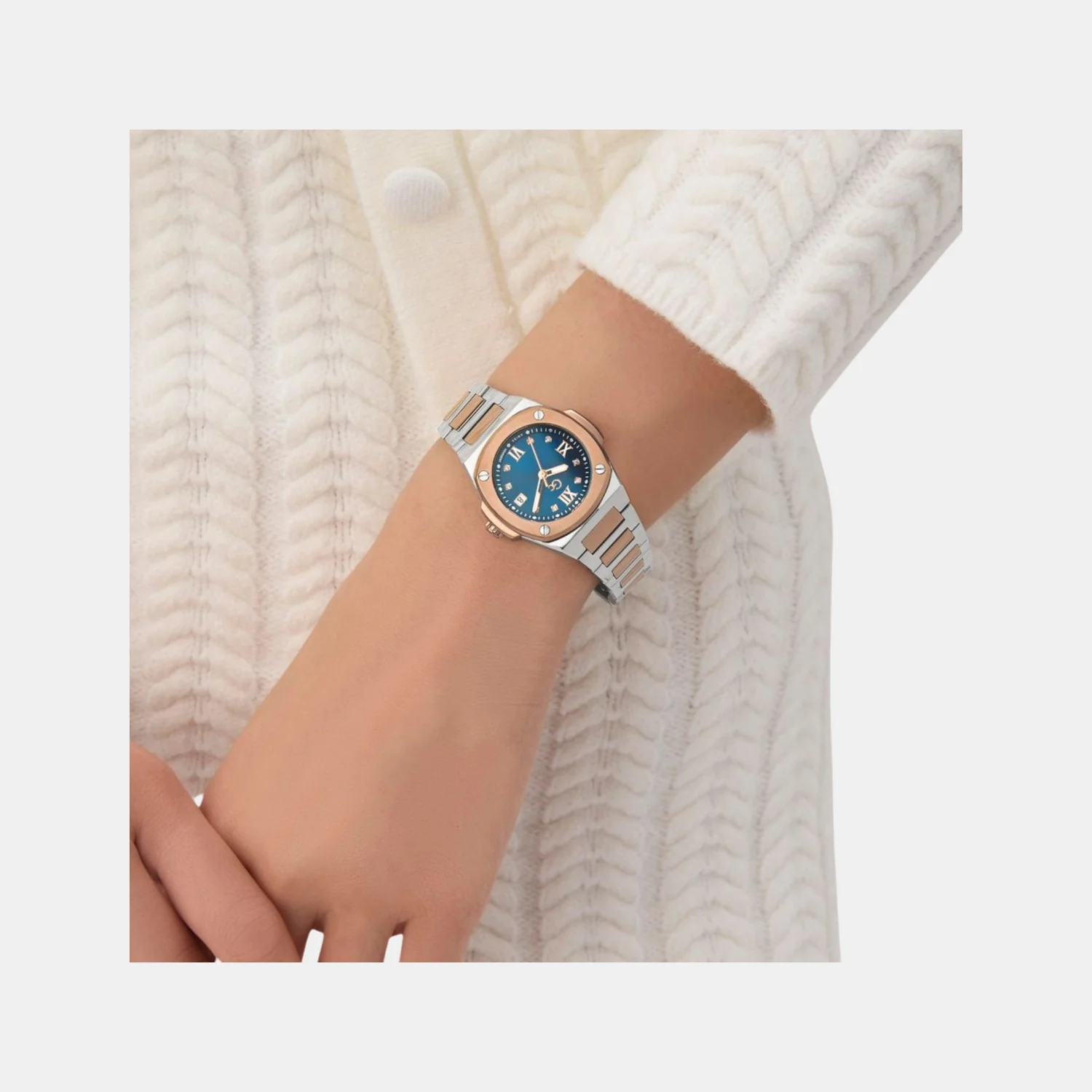 Gc Coussin Shape Mini Women Quartz Blue Dial Analog Stainless Steel Watch Z12011L7 - Image 7