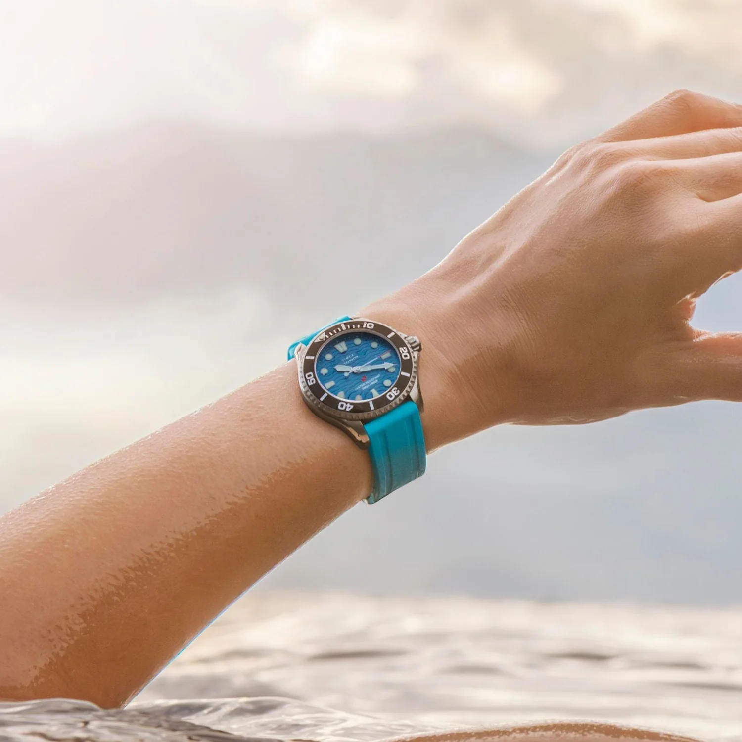 Deepwater Unisex Quartz Blue Dial Analog Rubber Watch TW2Y40400UJ - Image 5